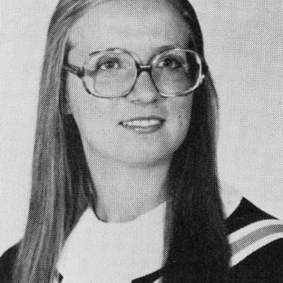 Sue (Walczak) Cummings '76